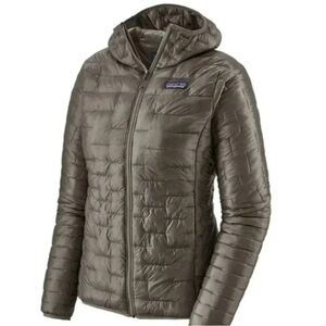 Patagonia Women's Micro Puff Hoody Puffer Jacket in Feather Grey